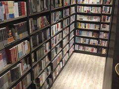 -钟书阁(群光广场店)