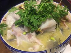 酸菜鱼面-四宜糕团店(文峰城市广场店)