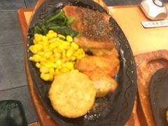 鸡翅配黑椒鸡排-萨莉亚意式餐厅(河东万达店)