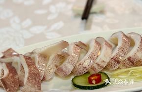 Steamed Squid in White Sauce