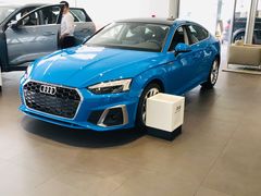 -上海冠松华奥奥迪4S店(张江店)