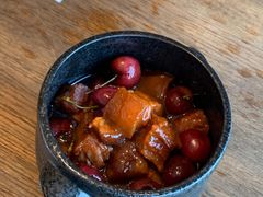 车厘子烧五花肉-甜阿姨·天台花园私房菜(万松园店)
