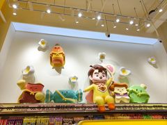 -咻啵翔翔零食基地(万达广场店)