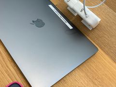 -Apple零售店(济南恒隆广场店)