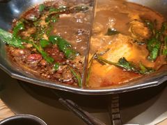 -湊湊火锅·茶憩(杭州湖滨银泰in77店)