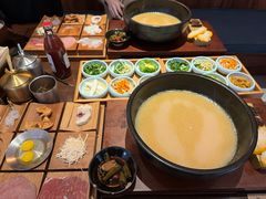 -银米·云南传统过桥米线(双廊黑金冠店)