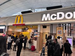 -麦当劳(深圳北站B2检票口楼上)