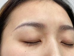 -一个差评成就的纹眉店