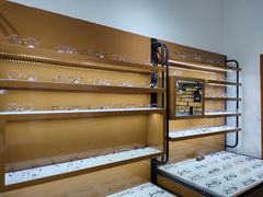 -罗伯特眼镜·蔡司官方授权(罗湖国贸店)