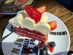 红丝绒蛋糕-The BREW·酿餐厅(浦东嘉里大酒店)