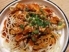 -小鱼小牛·鱼牛干锅·脆鱼火锅(世欧广场店)