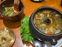 -老滇山寨•云南特色菜•地方菜•民族风情歌舞表演(金碧店)