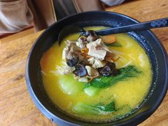 -桥香园过桥米线(国贸店)