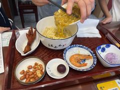 -百年老字号·观振兴蟹黄面·三虾面·苏式面(观前街富仁坊巷店)