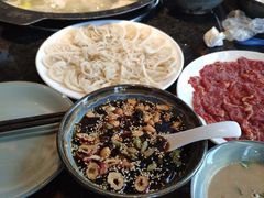 -三个四川人火锅(华联商厦店)
