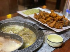 -八次方巴乡石锅鱼·金海湖水库活鱼(谷丰东路店)