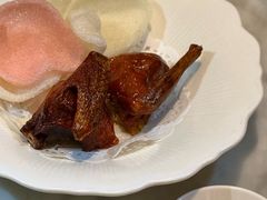 脆皮炸乳鸽-厦门朗豪酒店 · 明阁中餐厅