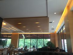 靠窗位-自由之丘