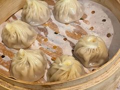 招牌鸡汁小笼包-春家·非遗手工小吃(三墩新天地店)
