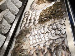 鱼虾蟹青口-蒙肥羊·酸汤潮牛·鲜牛肉火锅烤肉自助(岗顶店)