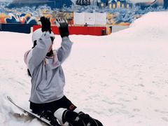 -乔波室内滑雪场