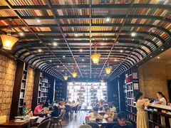 -钟书阁(松江泰晤士小镇店)