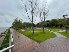 -上海滴水湖皇冠假日酒店