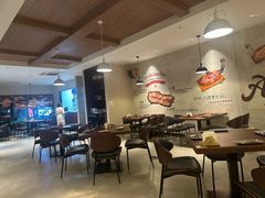 -Mark&Mars Restaurant