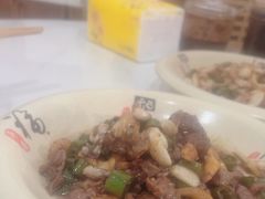 -何永光123鲜牛肉馆(1号店)