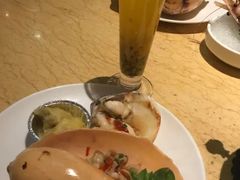 -雍和会海鲜姿造自助(湖东路店)