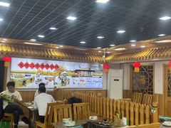 -屯老二农家铁锅炖·行业领军者(梅江店)