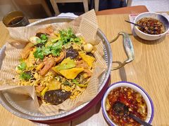 -红渡小香·牛肉麻辣香锅(车站南路店)