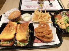 圣塔芭芭拉经典牛肉特堡-The Habit Burger Grill 哈比特汉堡(复兴soho店)