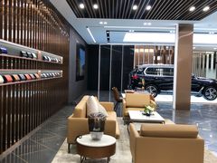-上海宝宁宝马4S店