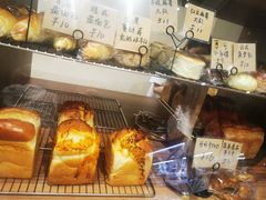 -沁屋面包店(人民东路店)