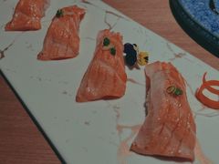 炙烤帝王鲑肚腩寿司-初花·日本料理