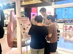-上海来福士广场