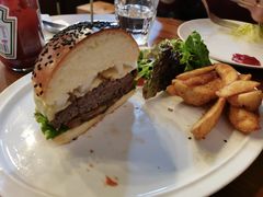 招牌牛肉汉堡-UPPER KITCHEN(延安路店)