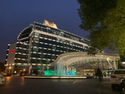 -中茵皇冠假日酒店·宴会厅