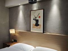 -闲隅江景艺术酒店(解放碑洪崖洞总店)