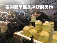 -席娜卡琳火车铁道夜市