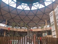 -上海滴水湖皇冠假日酒店