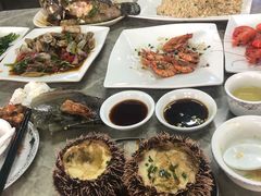 -四川小胡子海鲜(丁村万人海鲜广场店)