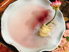 -老牌坊云南鱼豆花火锅(爱建店)