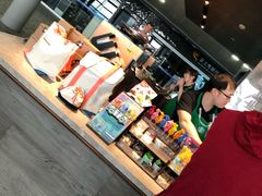 -星巴克(浦东机场T2到达店)