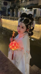 -一揽芳华汉服旗袍体验馆(拙政园店)