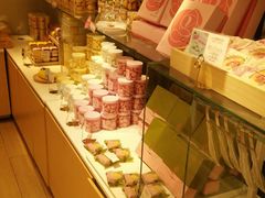 -好利来(桂林路店)