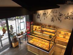 面包甜点陈列柜-麦栈养生烘培(龙江店)