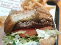 -The Habit Burger Grill 哈比特汉堡(复兴soho店)