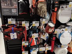 -迪卡侬(环球港店)